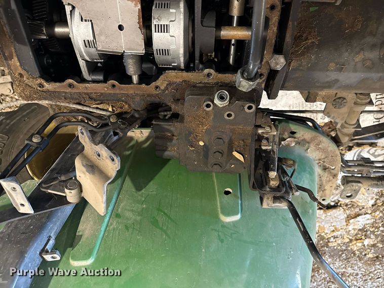 image for item EG8038 2001 John Deere 4300 tractor