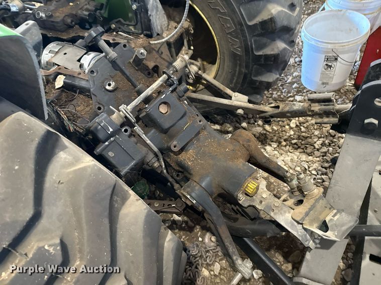 image for item EG8038 2001 John Deere 4300 tractor