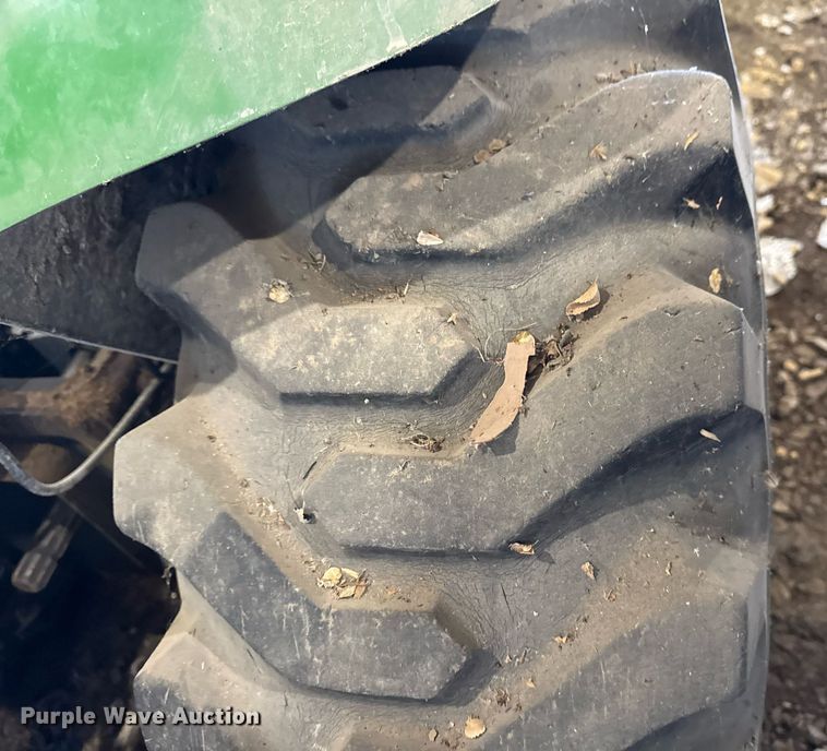 image for item EG8038 2001 John Deere 4300 tractor