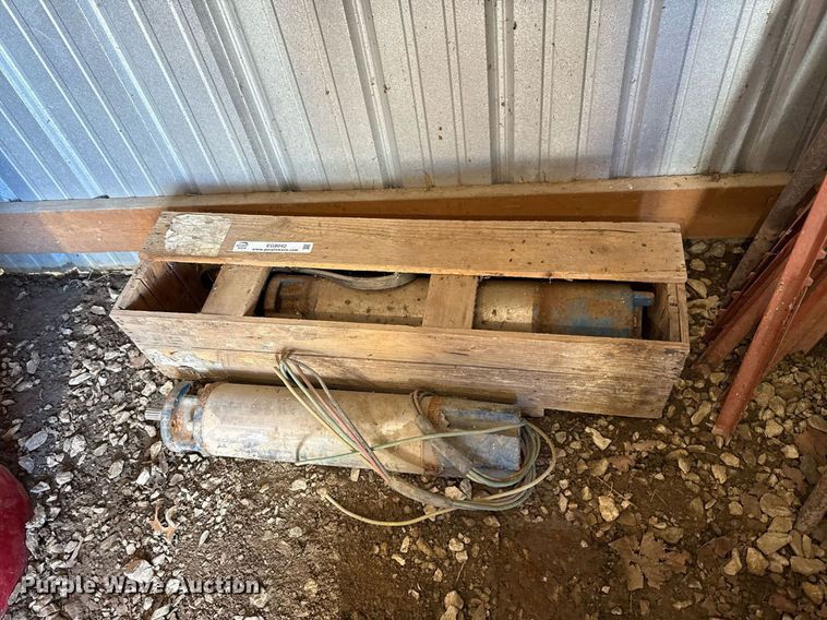 image for item EG8042 (2) submersible well pump