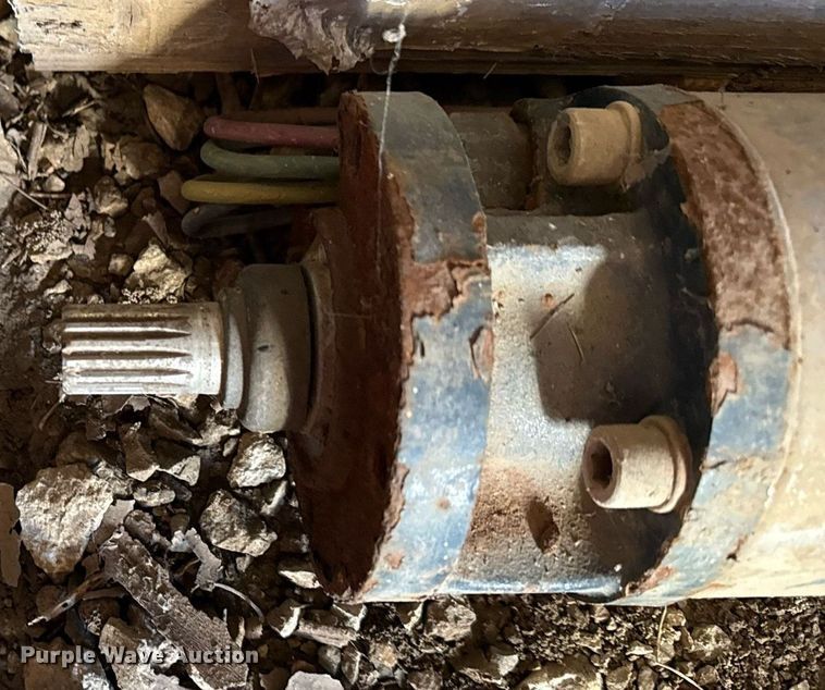 image for item EG8042 (2) submersible well pump