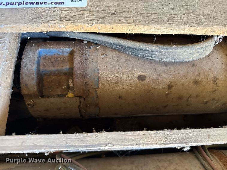 image for item EG8042 (2) submersible well pump