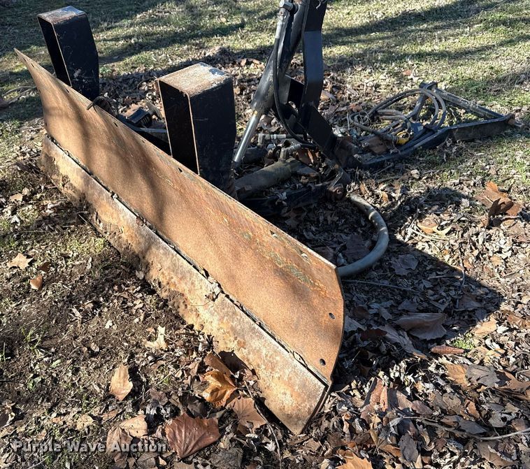 image for item EG8051 John Deere blade