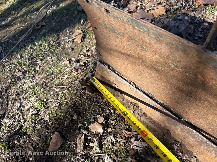 image for item EG8051 John Deere blade