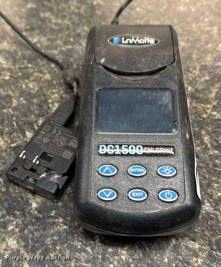 image for item EG8052 LaMotte DC1500 chlorine tester