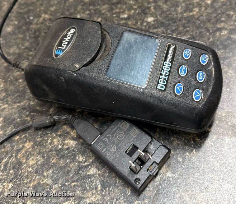 image for item EG8052 LaMotte DC1500 chlorine tester