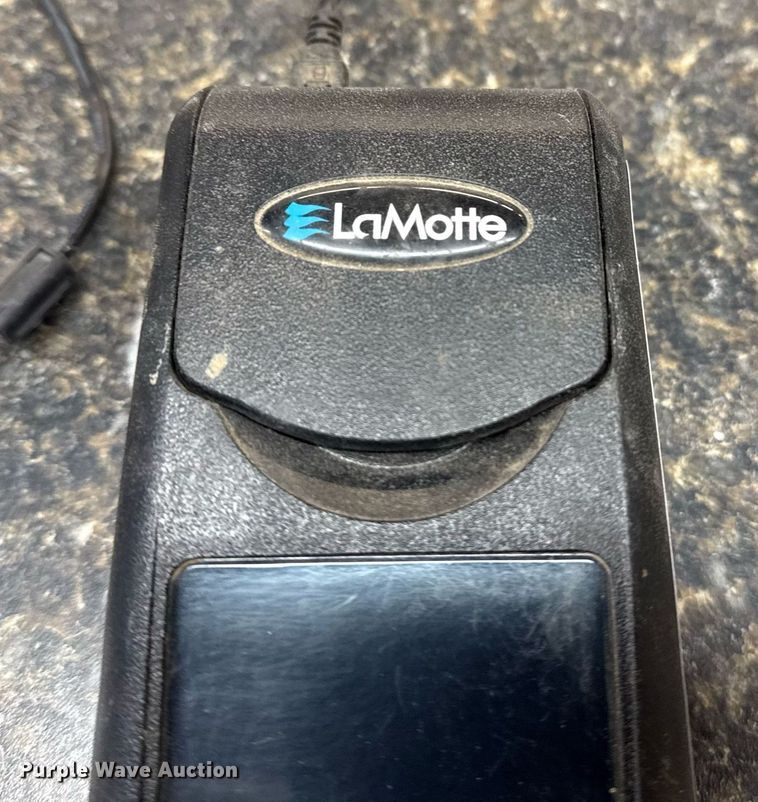 image for item EG8052 LaMotte DC1500 chlorine tester