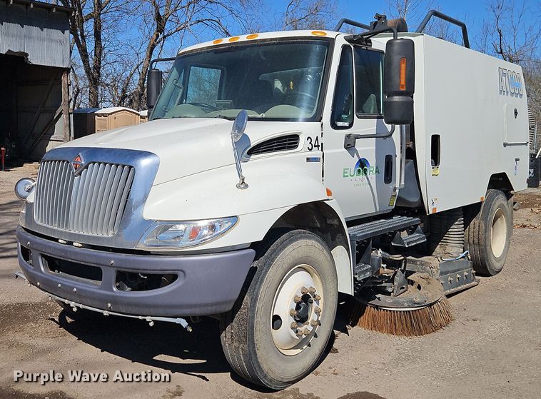 image for item EI8889 2011 International 4300M7 SBA  street sweeper truck