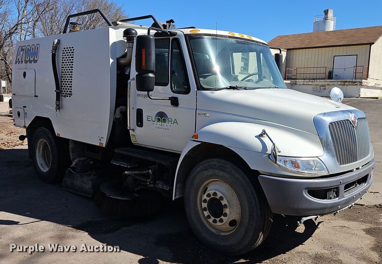 image for item EI8889 2011 International 4300M7 SBA  street sweeper truck