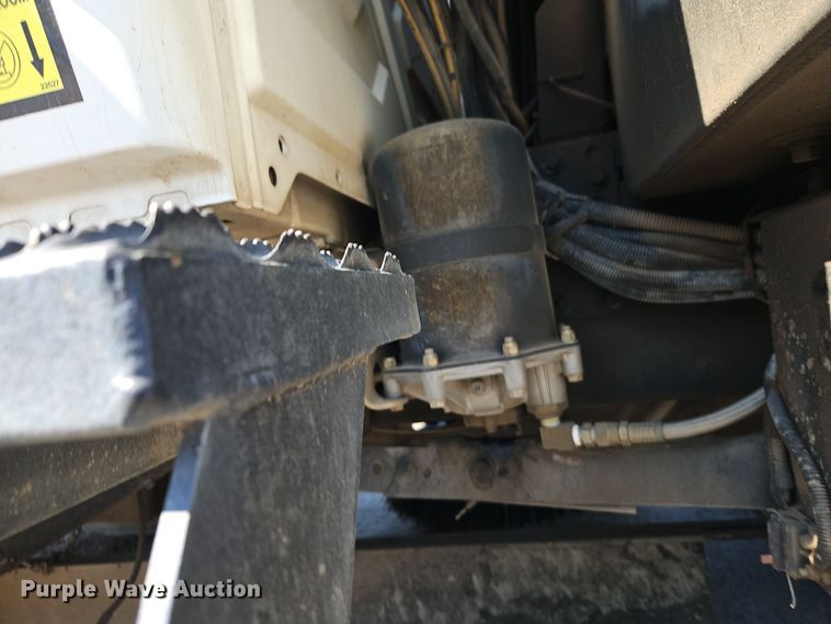 image for item EI8889 2011 International 4300M7 SBA  street sweeper truck