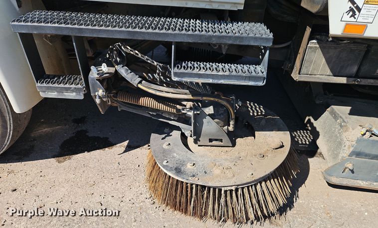 image for item EI8889 2011 International 4300M7 SBA  street sweeper truck