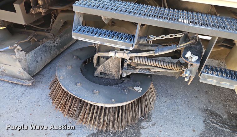 image for item EI8889 2011 International 4300M7 SBA  street sweeper truck