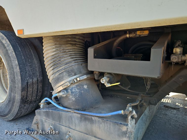 image for item EI8889 2011 International 4300M7 SBA  street sweeper truck