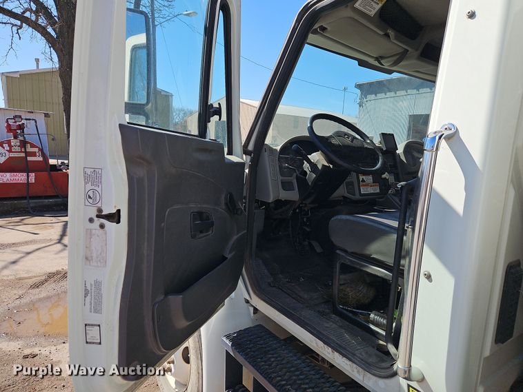 image for item EI8889 2011 International 4300M7 SBA  street sweeper truck