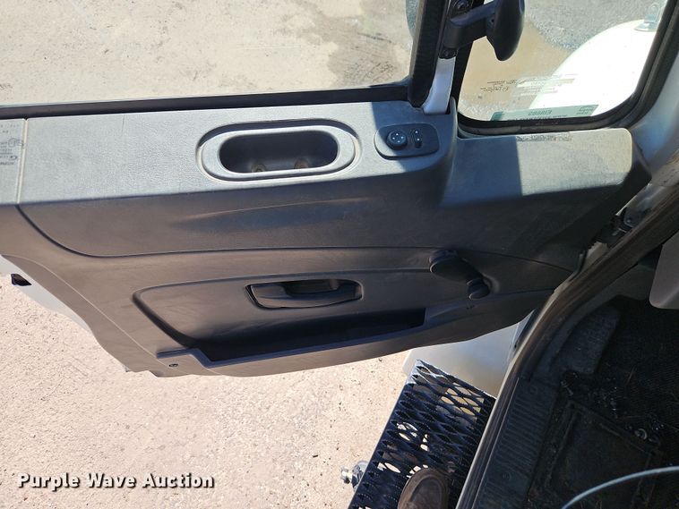 image for item EI8889 2011 International 4300M7 SBA  street sweeper truck