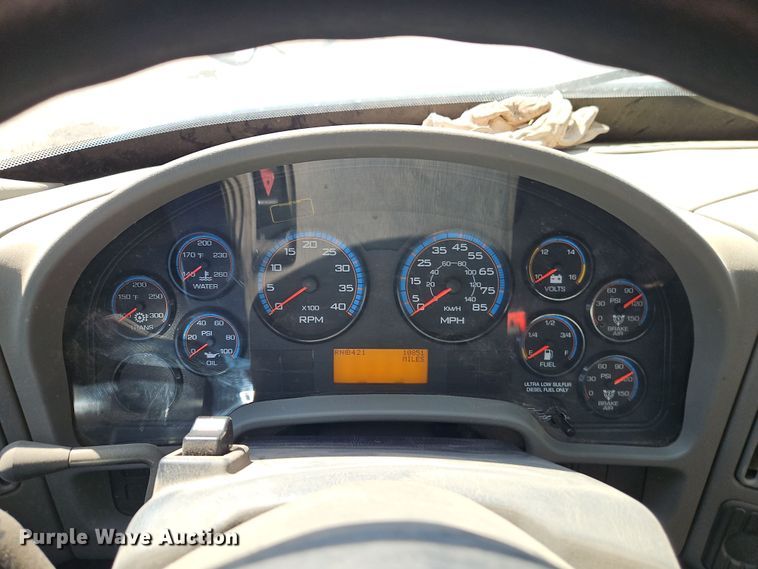 image for item EI8889 2011 International 4300M7 SBA  street sweeper truck