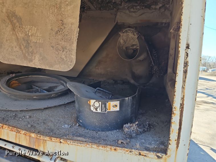 image for item EI8889 2011 International 4300M7 SBA  street sweeper truck