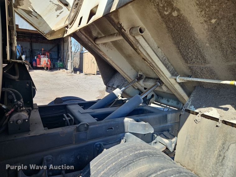 image for item EI8889 2011 International 4300M7 SBA  street sweeper truck