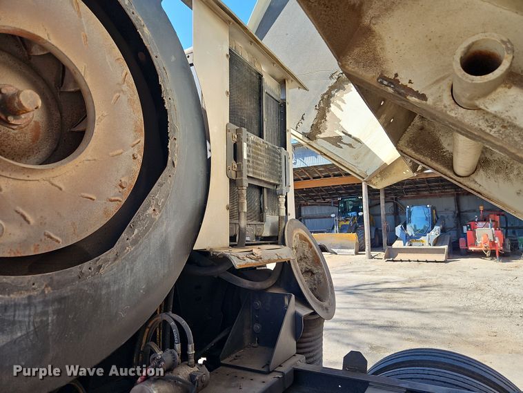 image for item EI8889 2011 International 4300M7 SBA  street sweeper truck