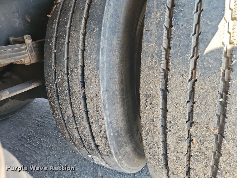 image for item EI8889 2011 International 4300M7 SBA  street sweeper truck