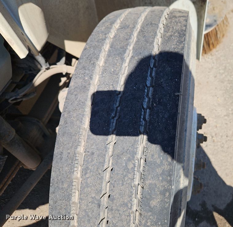 image for item EI8889 2011 International 4300M7 SBA  street sweeper truck