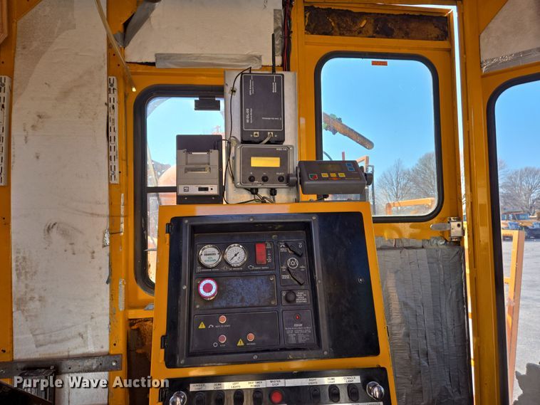 image for item EJ7340 2003 Sterling Condor paint striper truck