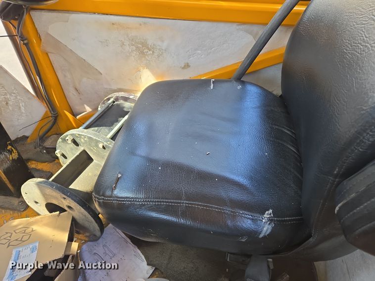 image for item EJ7340 2003 Sterling Condor paint striper truck