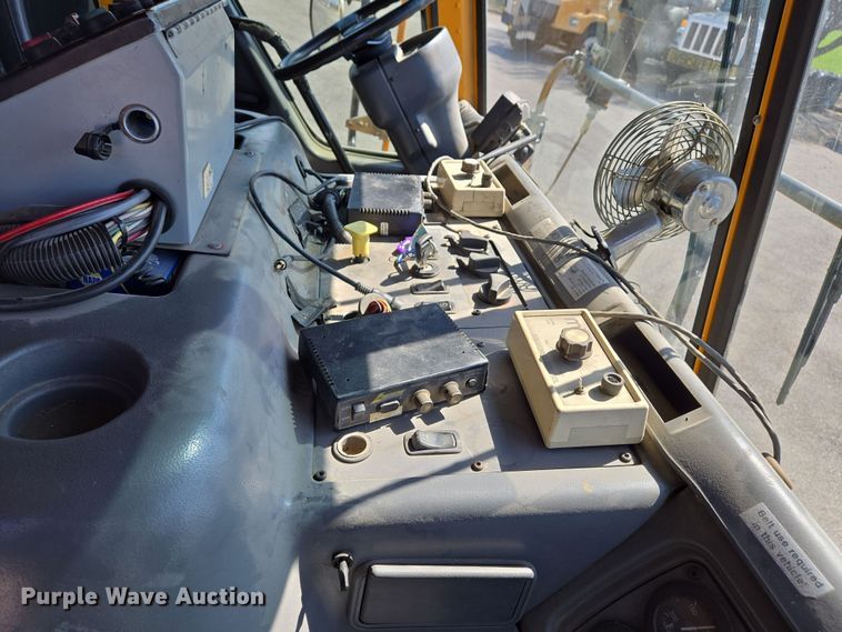 image for item EJ7340 2003 Sterling Condor paint striper truck