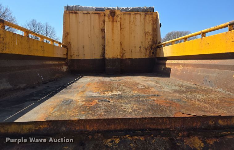 image for item EJ7341 2007 International 7400 Crew Cab dump truck