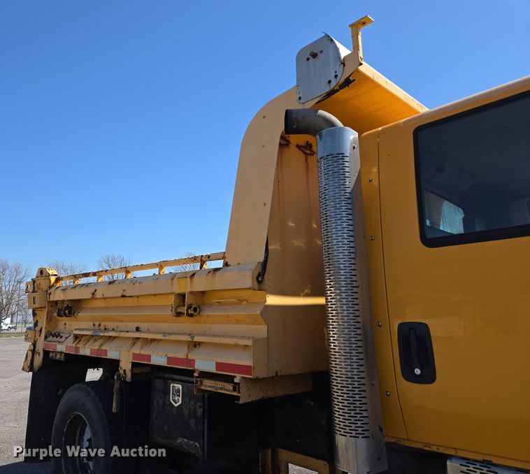 image for item EJ7341 2007 International 7400 Crew Cab dump truck
