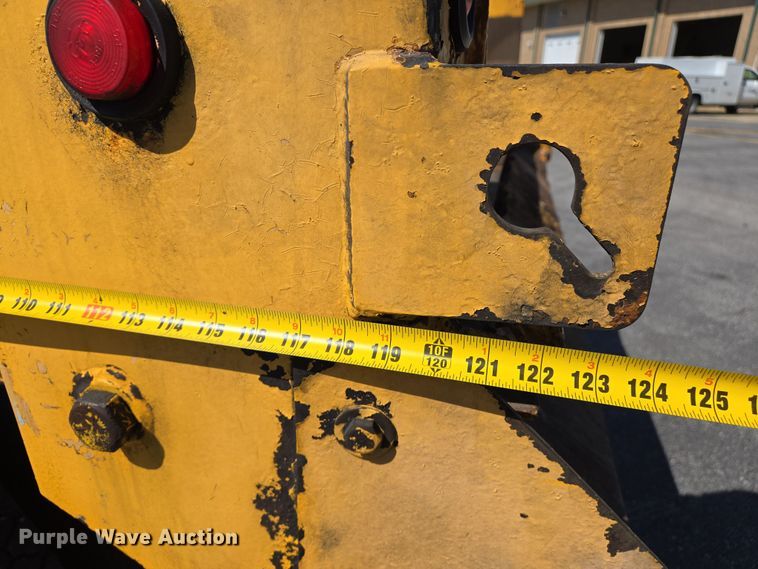 image for item EJ7341 2007 International 7400 Crew Cab dump truck