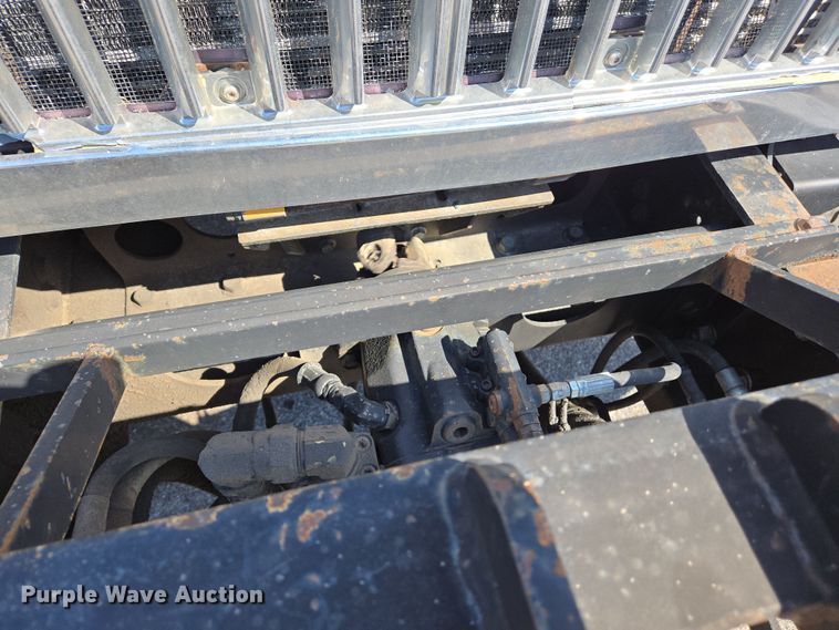 image for item EJ7341 2007 International 7400 Crew Cab dump truck