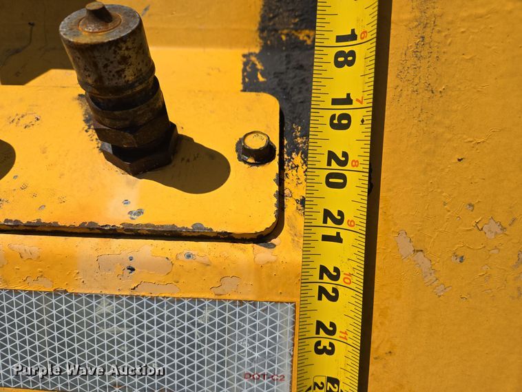 image for item EJ7341 2007 International 7400 Crew Cab dump truck