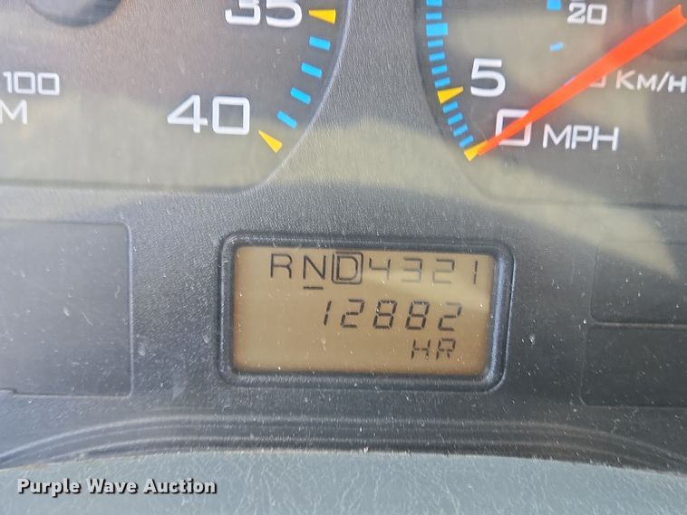 image for item EJ7341 2007 International 7400 Crew Cab dump truck