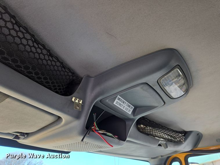 image for item EJ7341 2007 International 7400 Crew Cab dump truck