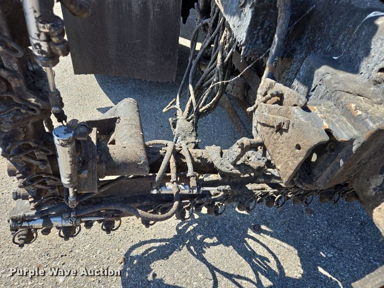 image for item EJ7342 2003 International FL80 oil distributor truck