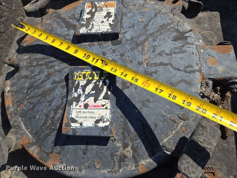 image for item EJ7342 2003 International FL80 oil distributor truck