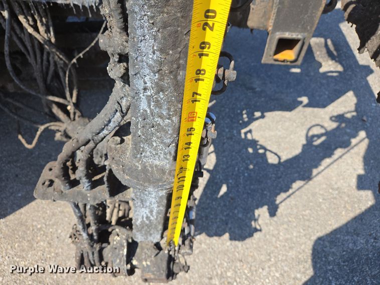 image for item EJ7342 2003 International FL80 oil distributor truck