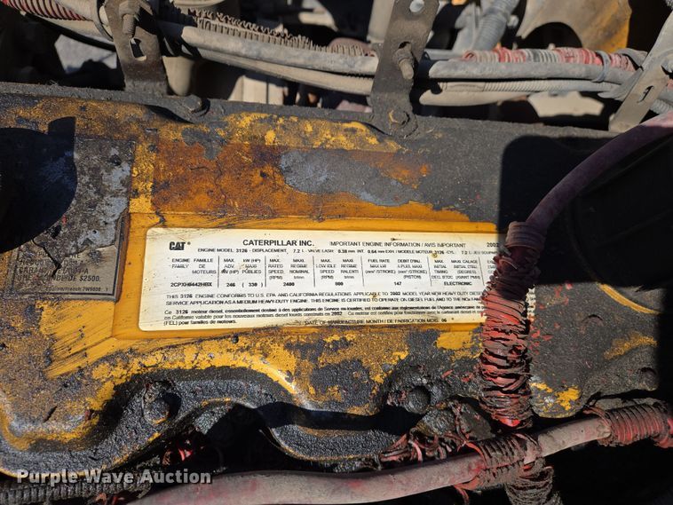 image for item EJ7342 2003 International FL80 oil distributor truck