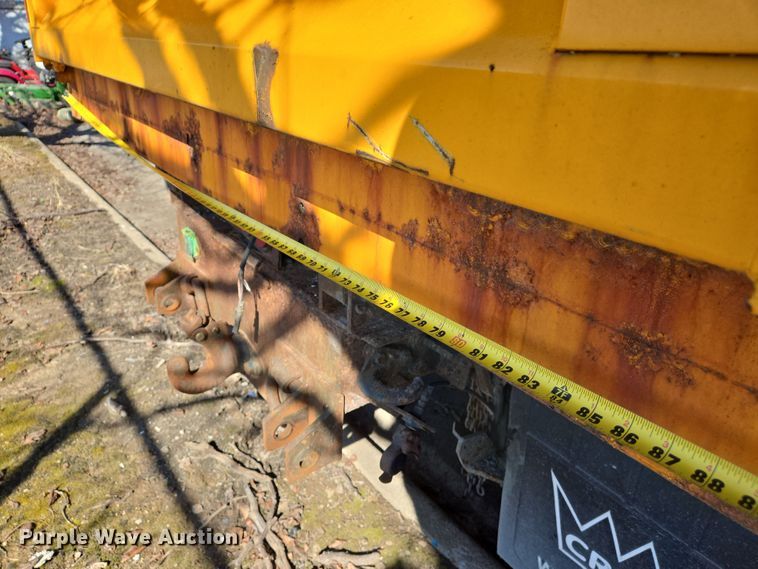 image for item EJ7343 2003 International 7400 dump truck