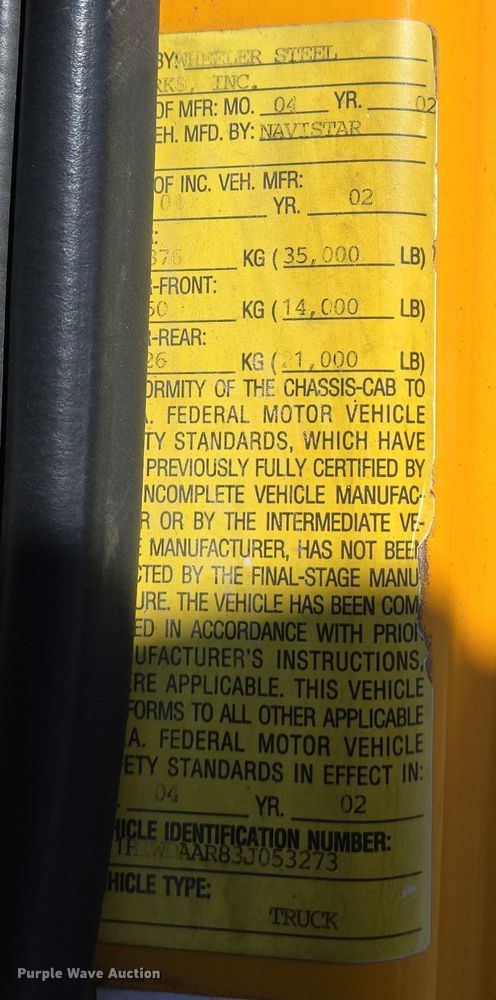 image for item EJ7343 2003 International 7400 dump truck