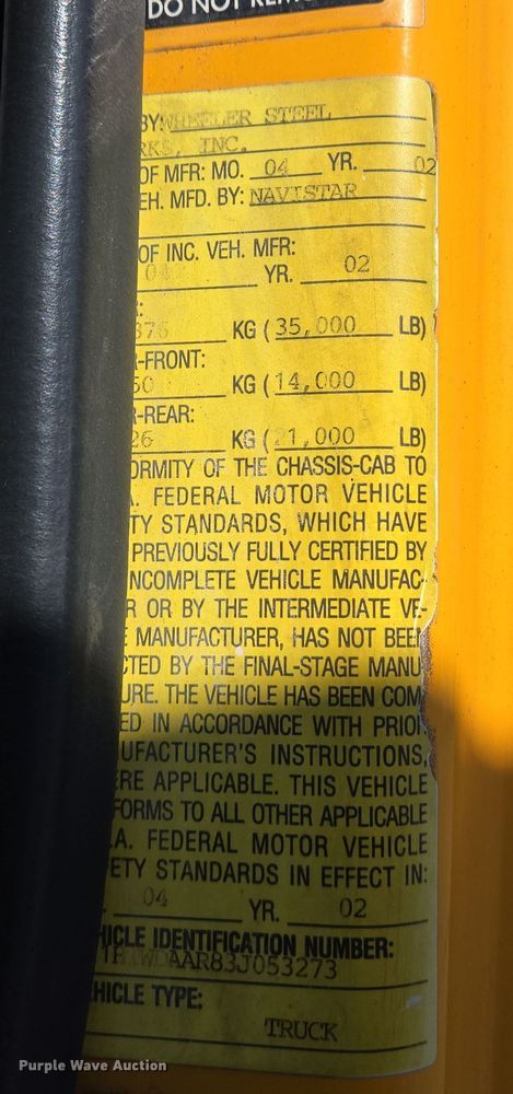 image for item EJ7343 2003 International 7400 dump truck