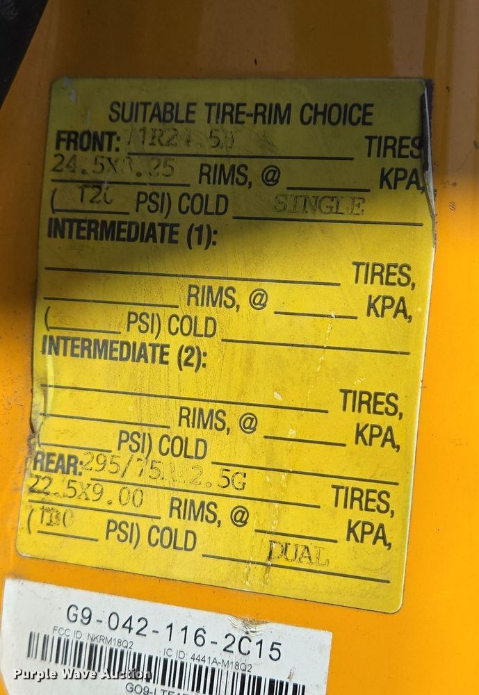 image for item EJ7343 2003 International 7400 dump truck