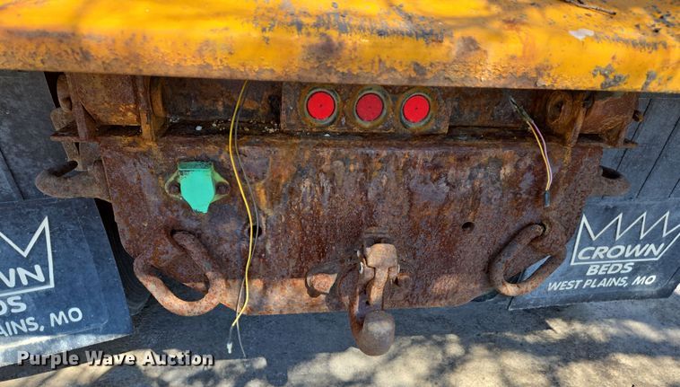 image for item EJ7346 2002 International 4900 dump truck