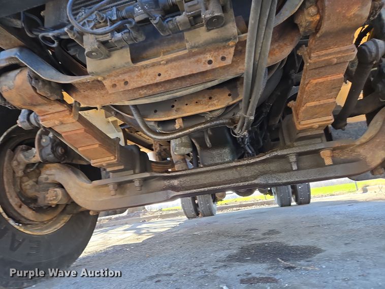 image for item EJ7346 2002 International 4900 dump truck