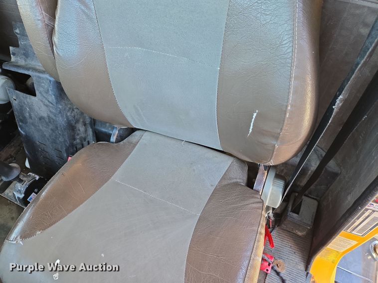 image for item EJ7346 2002 International 4900 dump truck