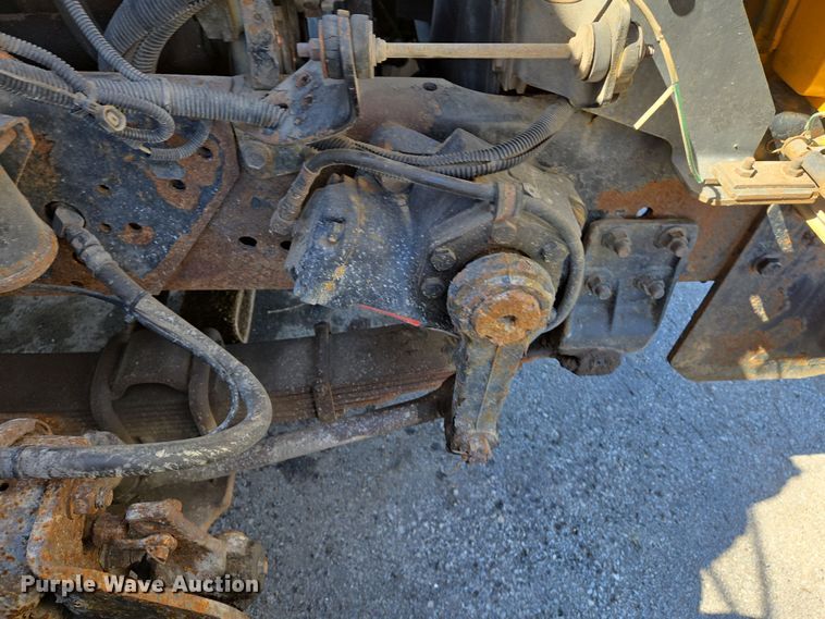 image for item EJ7346 2002 International 4900 dump truck