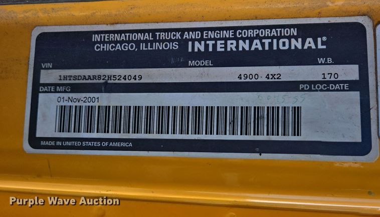 image for item EJ7346 2002 International 4900 dump truck