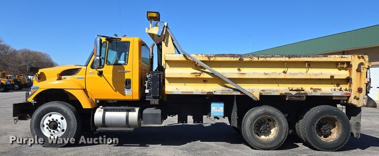 image for item EJ7347 2011 International 7500 dump truck