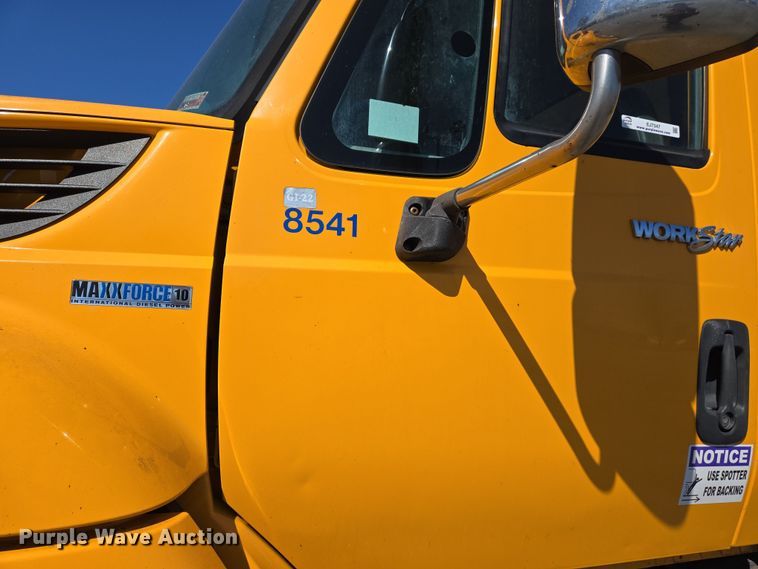 image for item EJ7347 2011 International 7500 dump truck